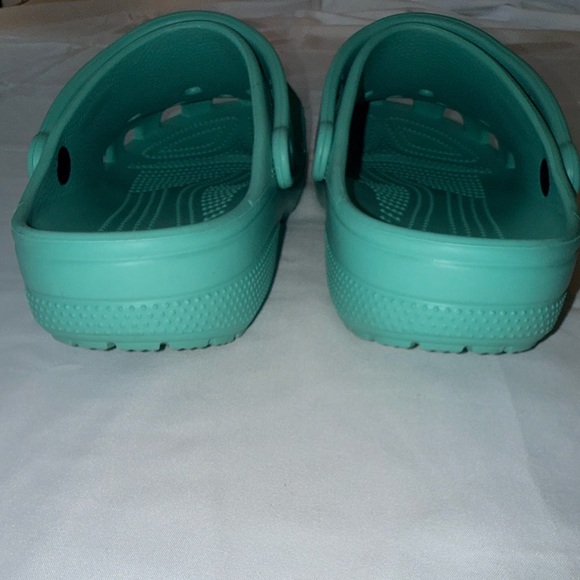 CROCS Women’s Classic Clog in Aqua/ Light Teal Size 10 - Picture 4 of 6